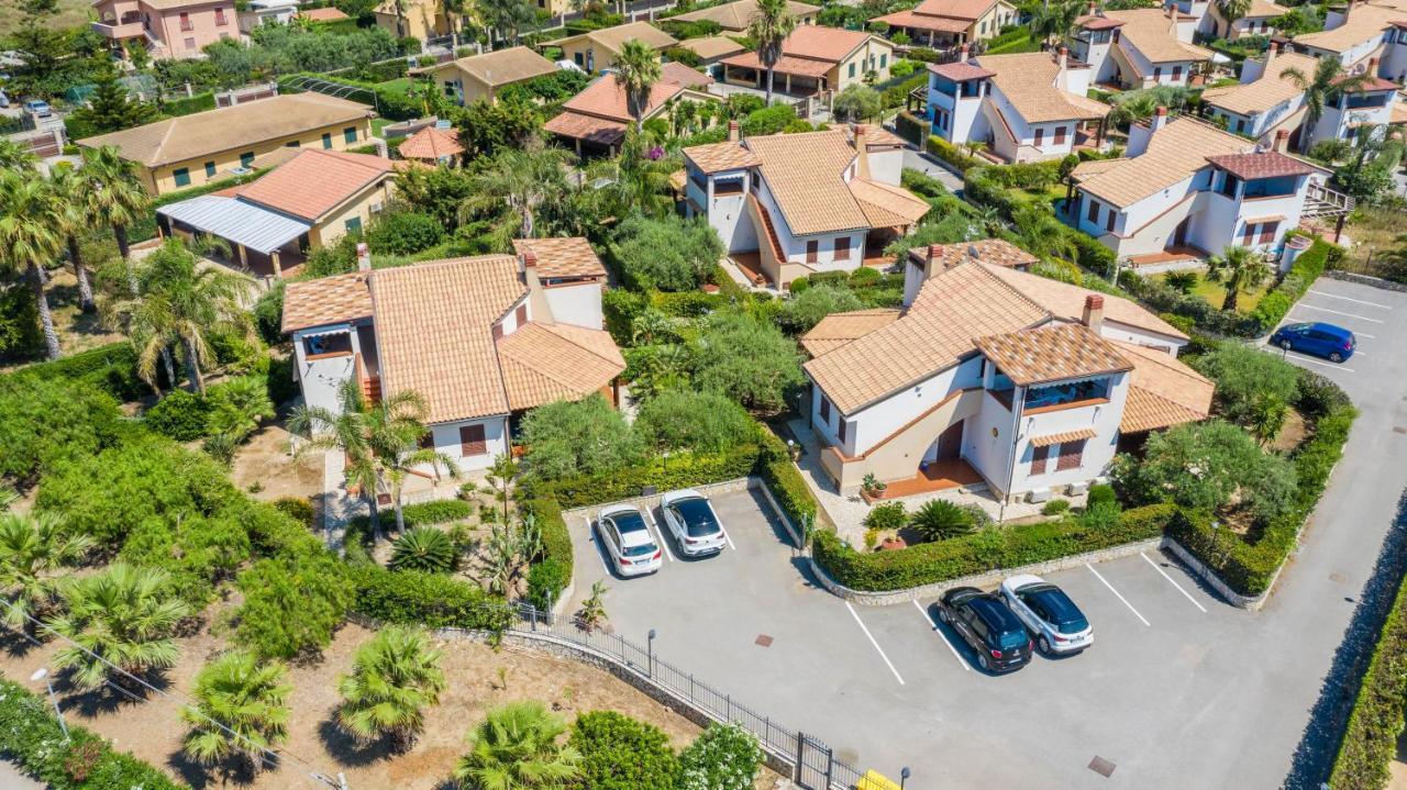 Sole Mare Deluxe Villa Campofelice Di Roccella Eksteriør billede
