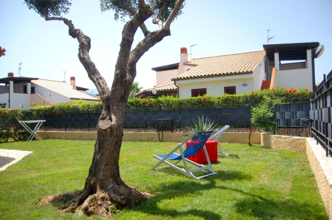Sole Mare Deluxe Villa Campofelice Di Roccella Eksteriør billede