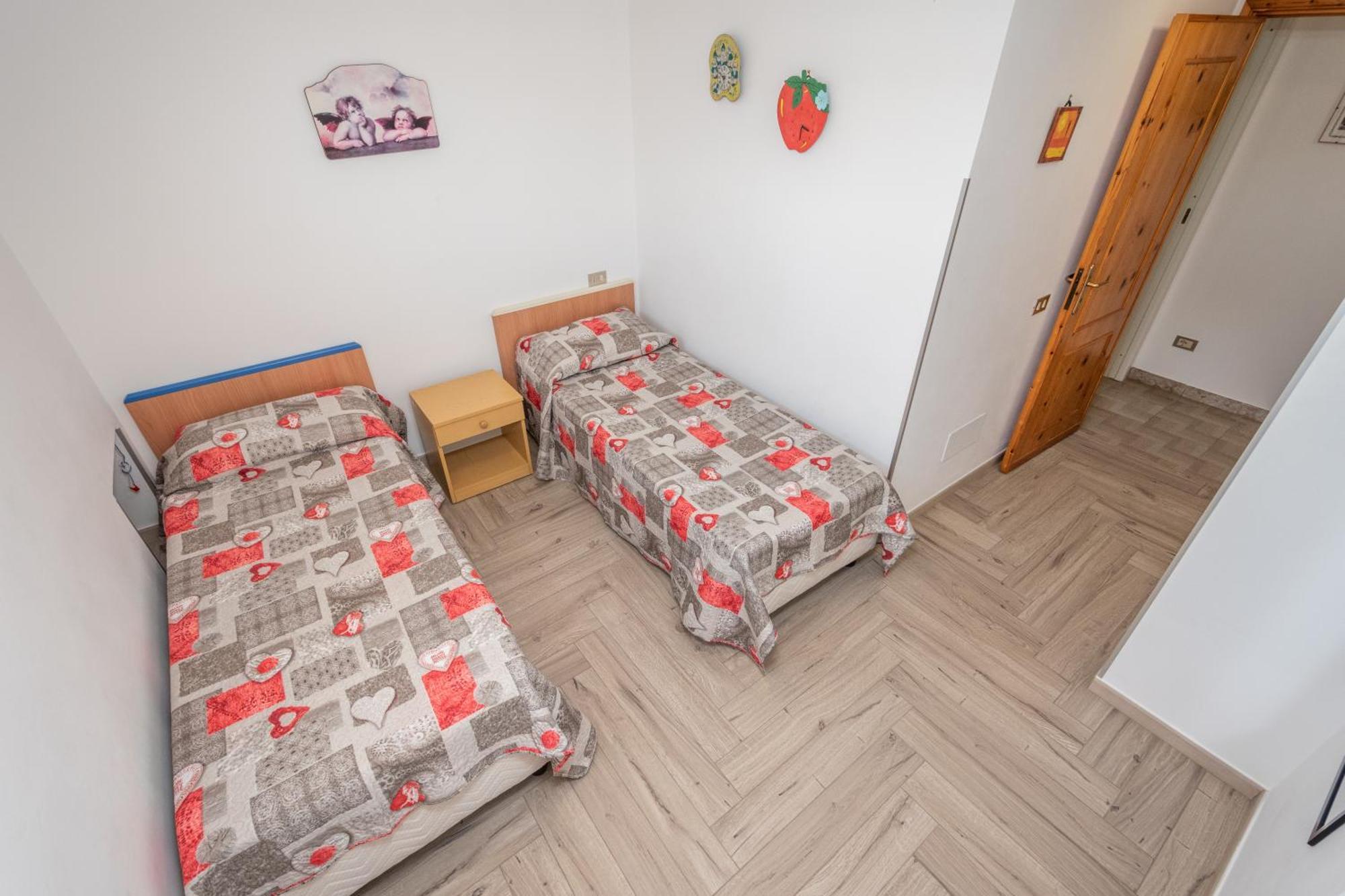 Sole Mare Deluxe Villa Campofelice Di Roccella Værelse billede