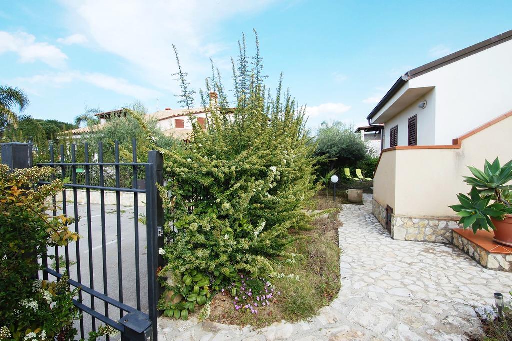 Sole Mare Deluxe Villa Campofelice Di Roccella Eksteriør billede