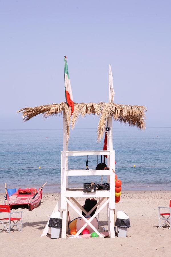 Sole Mare Deluxe Villa Campofelice Di Roccella Eksteriør billede