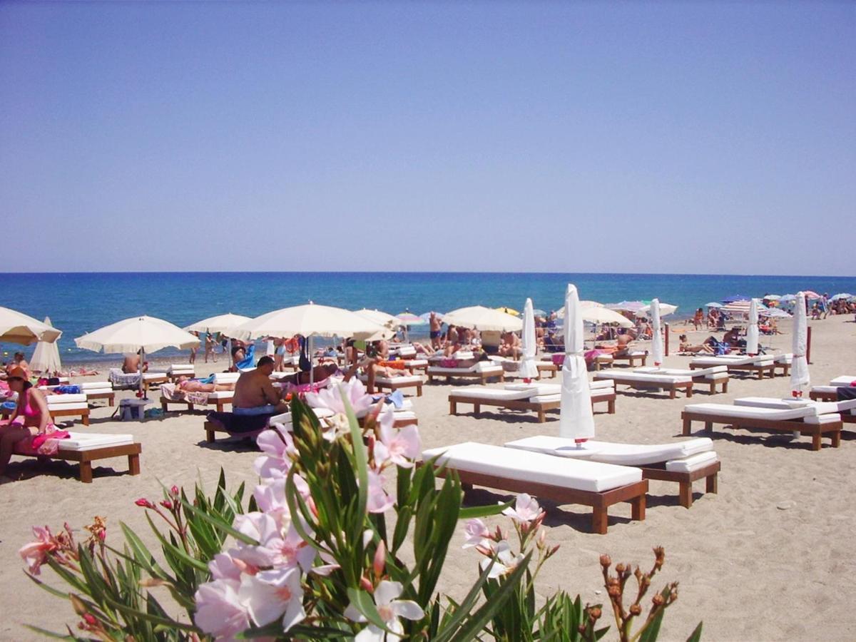 Sole Mare Deluxe Villa Campofelice Di Roccella Eksteriør billede